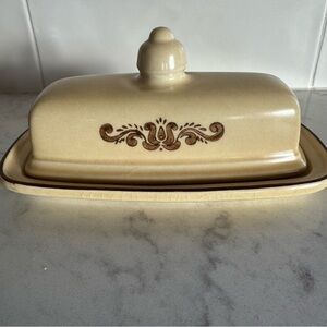Vintage Pfaltzgraff USA Stoneware Covered Butter Dish Beige Brown